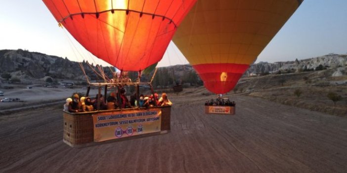Kapadokya'da balonlardan anlamlı mesaj