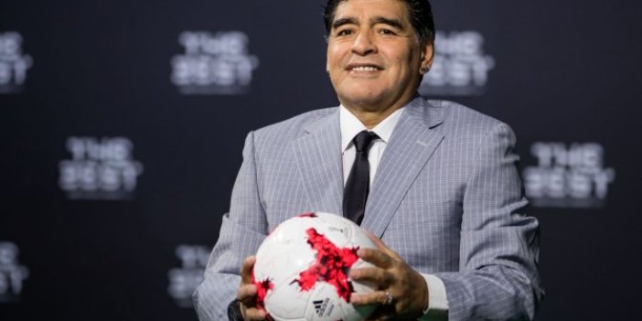 Diego Armando Maradona hayatını kaybetti