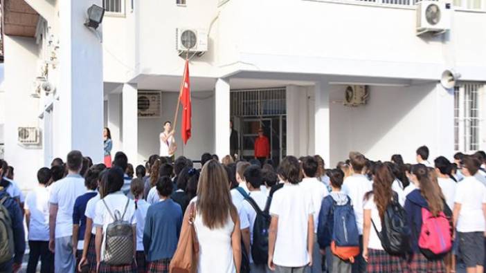 Canlı ders sırasında Cumhuriyet ve Andımız için skandal ifadeler. Kendini böyle savundu