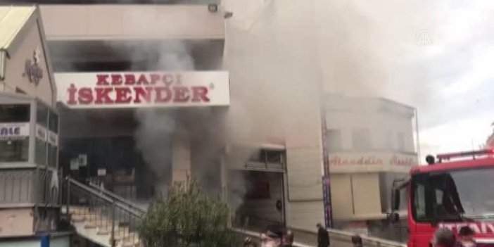 Bursa'da alışveriş merkezinde yangın