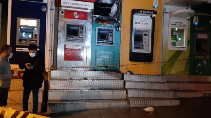 Esenyurt'ta ATM alev alev yandı