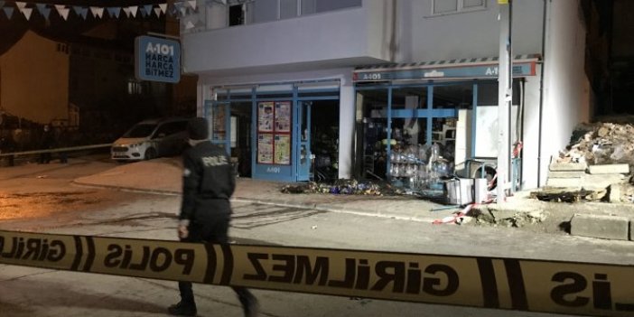 Arnavutköy'de el yapımı patlatıcı atılan market yandı