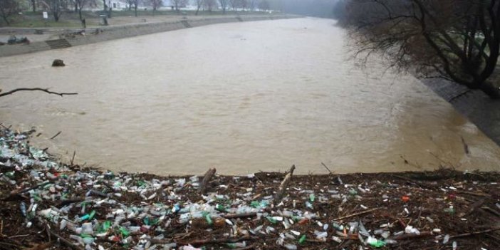 Sırbistan'da sel sonrası OHAL ilan edildi