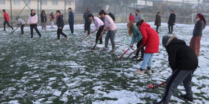 Denizli’de hokey takımı dikkat çekiyor