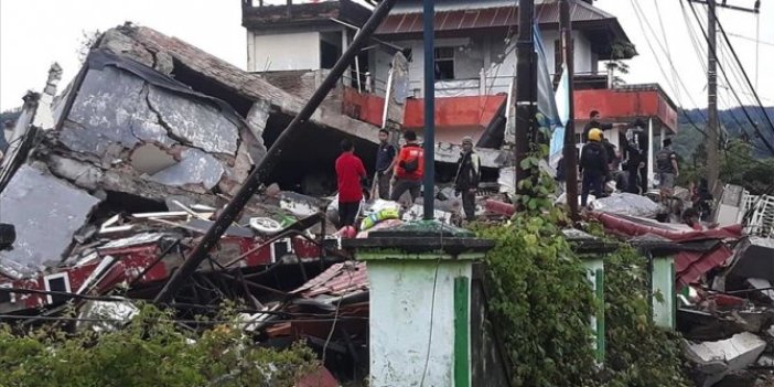 Endonezya’da deprem bilançosu ağırlaşıyor. Arama kurtarma çalışmaları devam ediyor