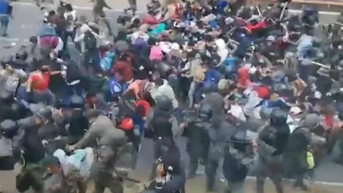 Biber gazlı ve coplu saldırı. Guatemala ordusu binlerce göçmeni evire çevire dövdü