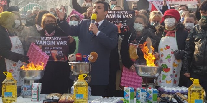 İYİ Partili Türkoğlu, mutfakta yangını kalem kalem açıkladı