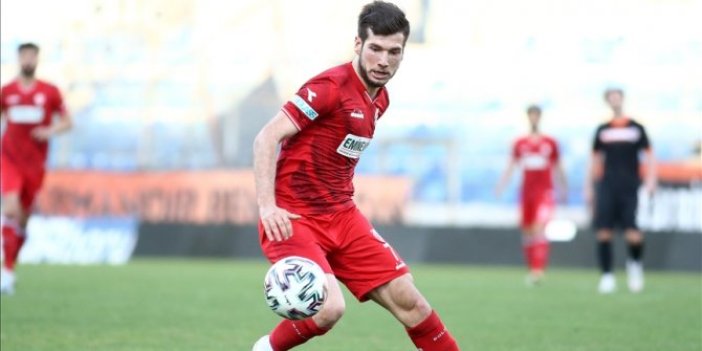 Kayserispor Melih Okutan ile 2,5 yıllık sözleşme imzaladı