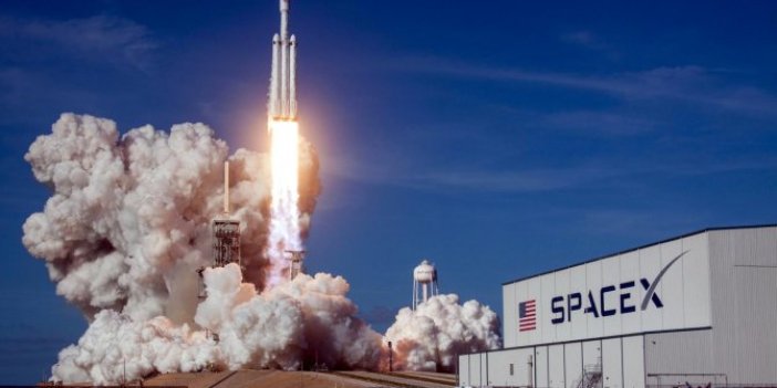 SpaceX'ten dikkat çeken karar! Erteledi