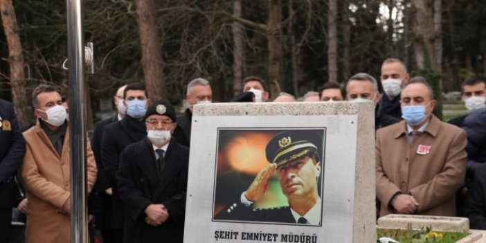 Şehit Emniyet müdürü Gaffar Okkan mezarı başında anıldı