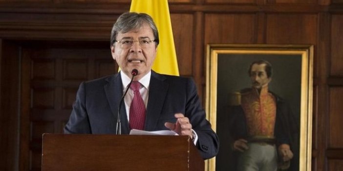 Kolombiya Savunma Bakanı koronadan öldü