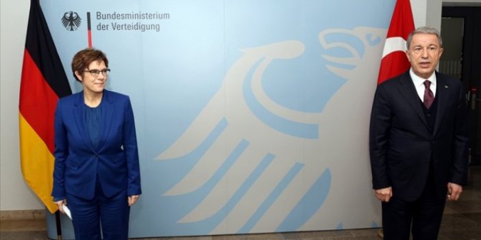 Almanya Savunma Bakanı Kramp-Karrenbauer: Türkiye önemli NATO partneridir ve öyle kalacaktır