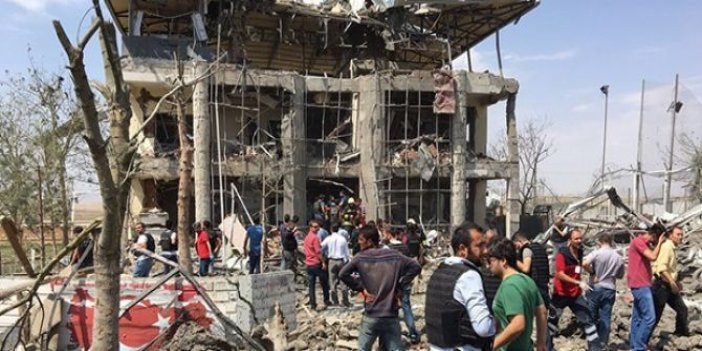 Diyarbakır'da bombalı araçla saldırı!