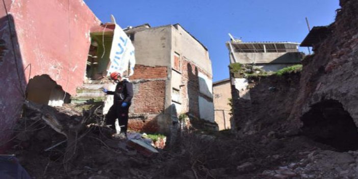 İzmir'de sinagog yıkıldı: 1 yaralı