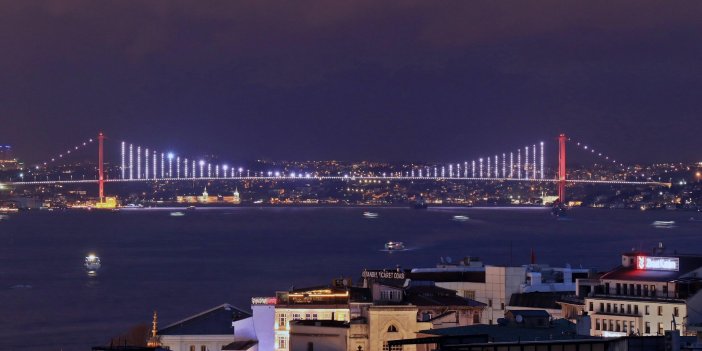 İstanbul Boğazı yeniden trafiğe açıldı