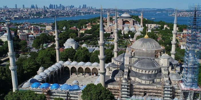 Birçok restorasyon konuşuldu ama Sultanahmet Camii'ndeki skandal çok büyük