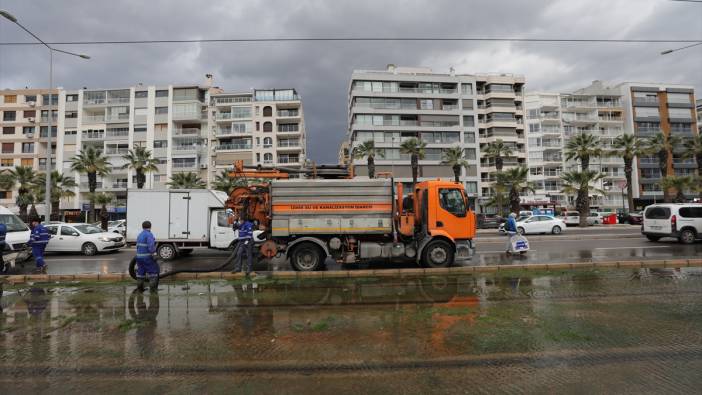 İzmir'de deniz taştı (08 Şubat 2021)