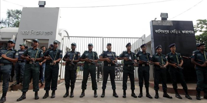 Bangladeş’te 8 kişiye idam
