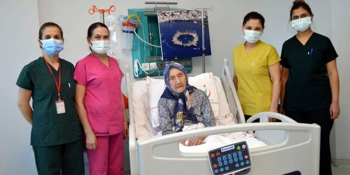 98 yaşındaki Behiye Türker koronayı alt etti