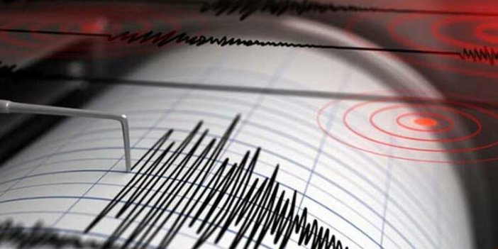 Kastamonu'da deprem. Vatandaş sokağa döküldü  