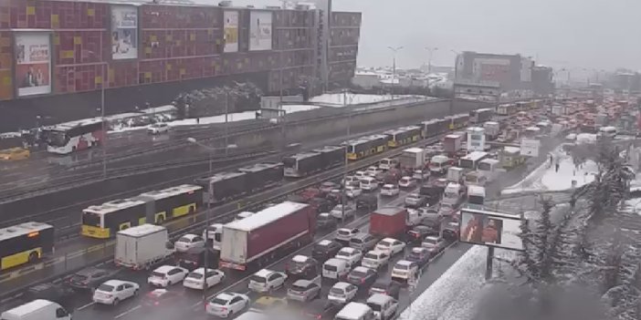 Eve gideceğim diye sevinmeyin İstanbul'da trafik felç