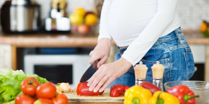 Hamilelikte Nasıl Beslenilmeli? Gebelikte en faydalı ve en zararlı besinler