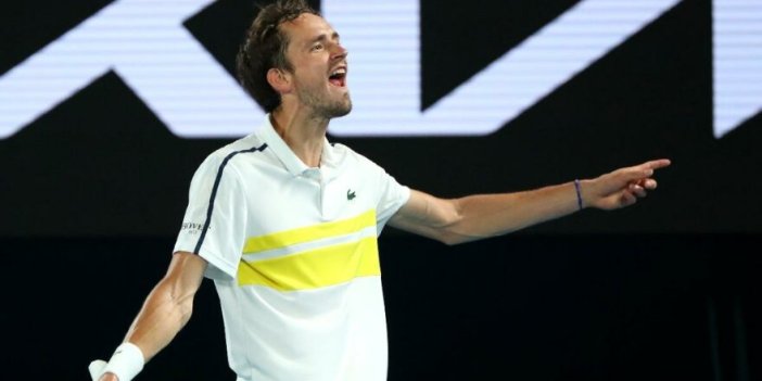 Avustralya Açık’ta finalin adı: Djokovic-Medveded