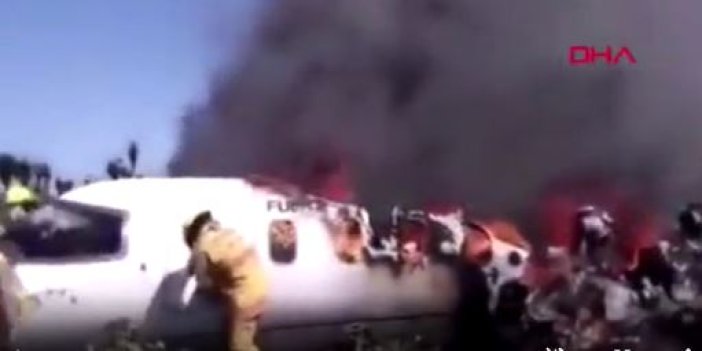 Meksika'da yanan uçakta 6 asker öldü. İnişe geçerken düştü