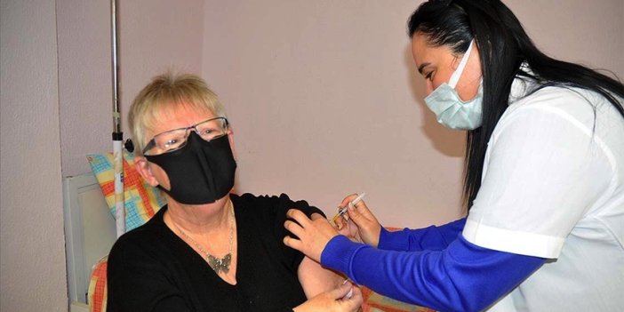 Muğla'da yaşayan yerleşik yabancılar korona aşısının ilk dozunu oldu