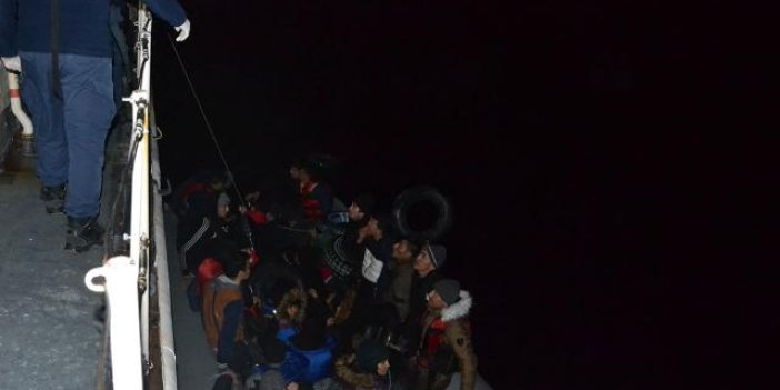 Türk kara sularına itilen göçmenler kurtarıldı