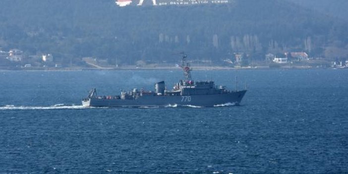 Rus ve Yunan savaş gemileri art arda Çanakkale Boğazı'ndan geçti