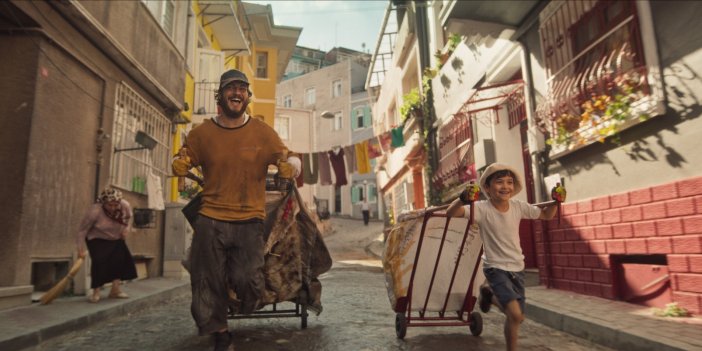 Netflix Çağatay Ulusoy’lu Kâğıttan Hayatlar’ın ilk fragmanı yayınlandı