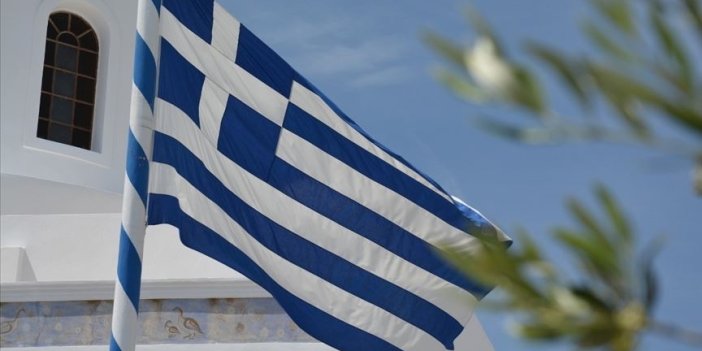Yunanistan ekonomisi yüzde 8,2 küçüldü