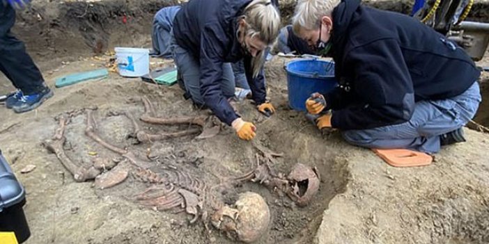 7 rahibenin kemikleri Polonyalı arkeologların kazısında ortaya çıktı