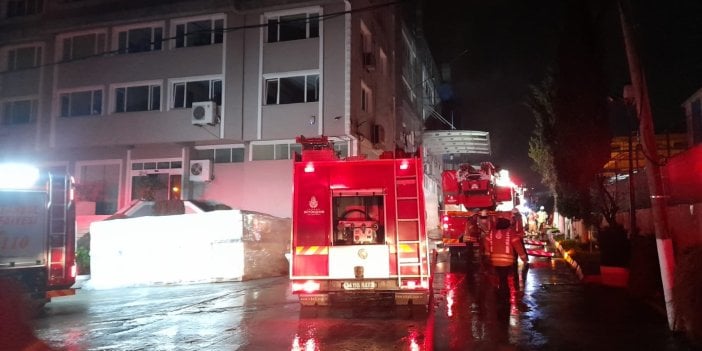 Arnavutköy'de kozmetik fabrikasında yangın