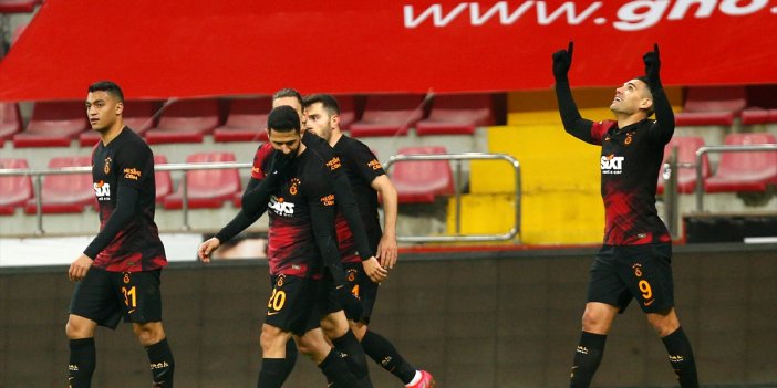 Galatasaray Kayseri'de farka koştu