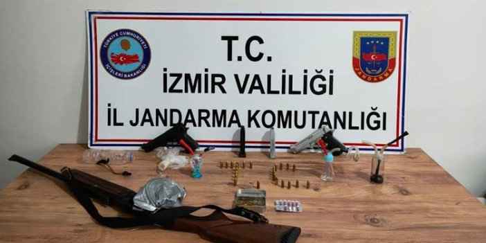 İzmir'de uyuşturucu şebekesine operasyon