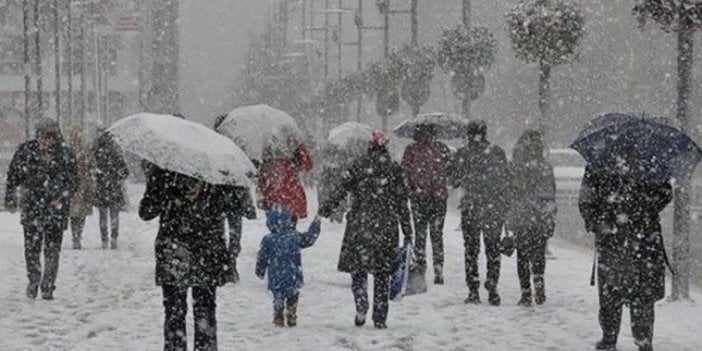 Kar İstanbul’a geri dönüyor. Meteoroloji tarih de vererek uyardı