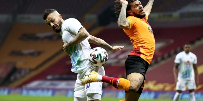 Galatasaray'da 3 futbolcu cezalı duruma düştü