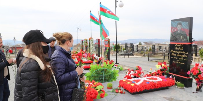 Azerbaycan halkı Nevruz'da şehitliklere koştu