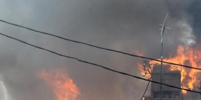 Endonezya'daki yangında 10 kişi öldü