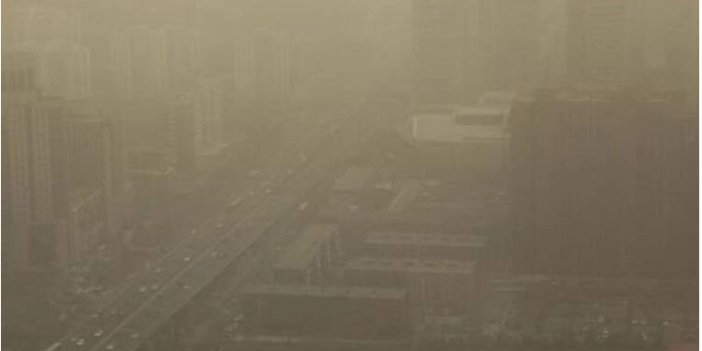 Pekin yeniden kum fırtınası etkisi altında