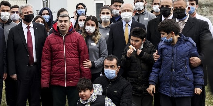 Kılıçdaroğlu'ndan Otizm Vakfı'na ziyaret