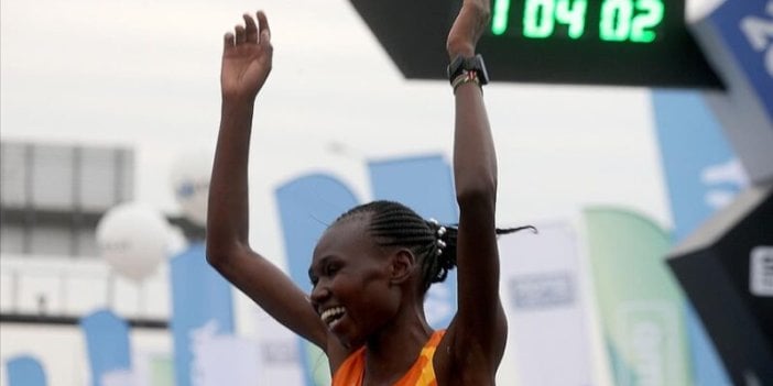 İstanbul Yarı Maratonu’nda Kenyalı atlet Chepngetich’ten dünya rekoru