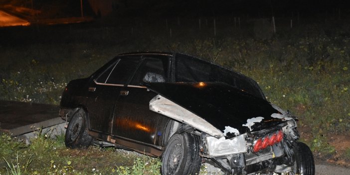 Şarampole devrilen otomobilin şoförü kaza yerinden kaçtı