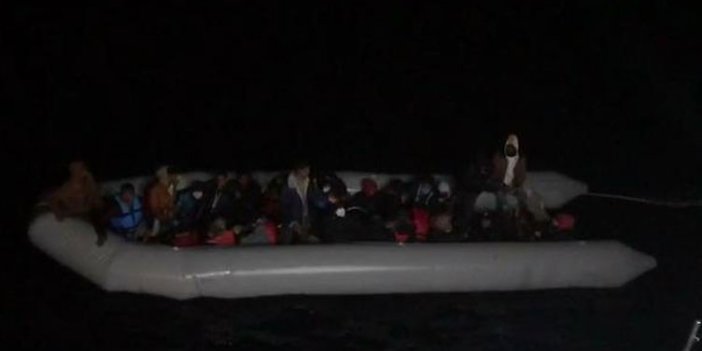 Dikili'de 64 kaçak göçmen kurtarıldı