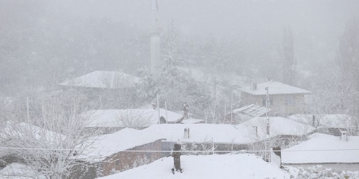 Kar Edirne'den giriş yaptı. Vatandaşlar acil koduyla uyarıldı
