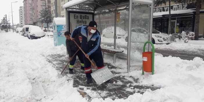 Nevşehir’de kar kalınlığı 42 cm olarak ölçüldü