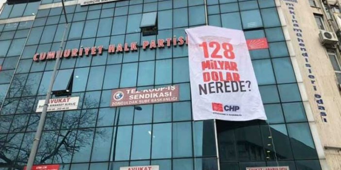CHP il binasındaki pankart kaldırıldı