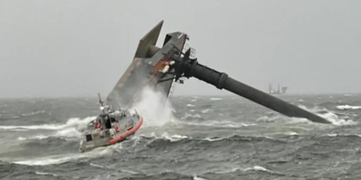 ABD’de tekne alabora oldu: 12 kayıp